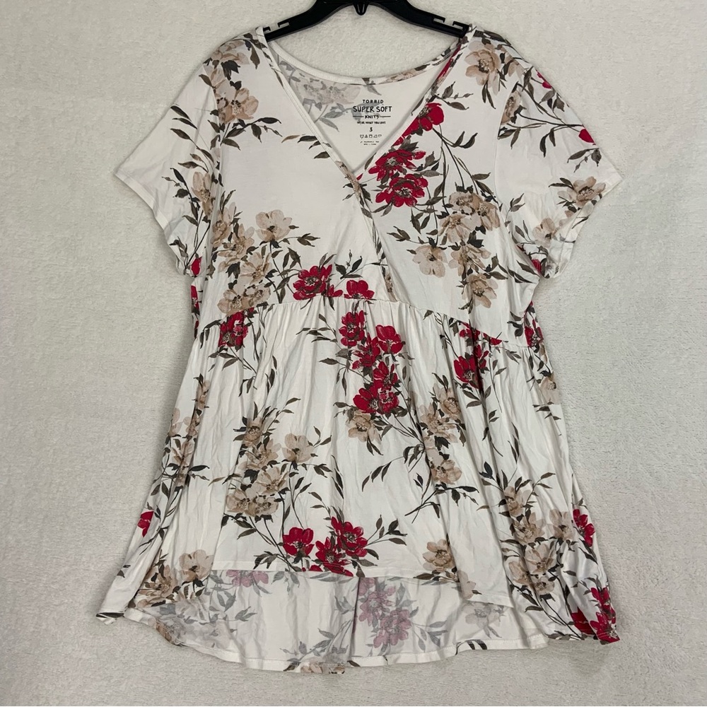 Torrid Super Soft Knits Short Dress Floral Stretch V-Neck Pleated Size 3